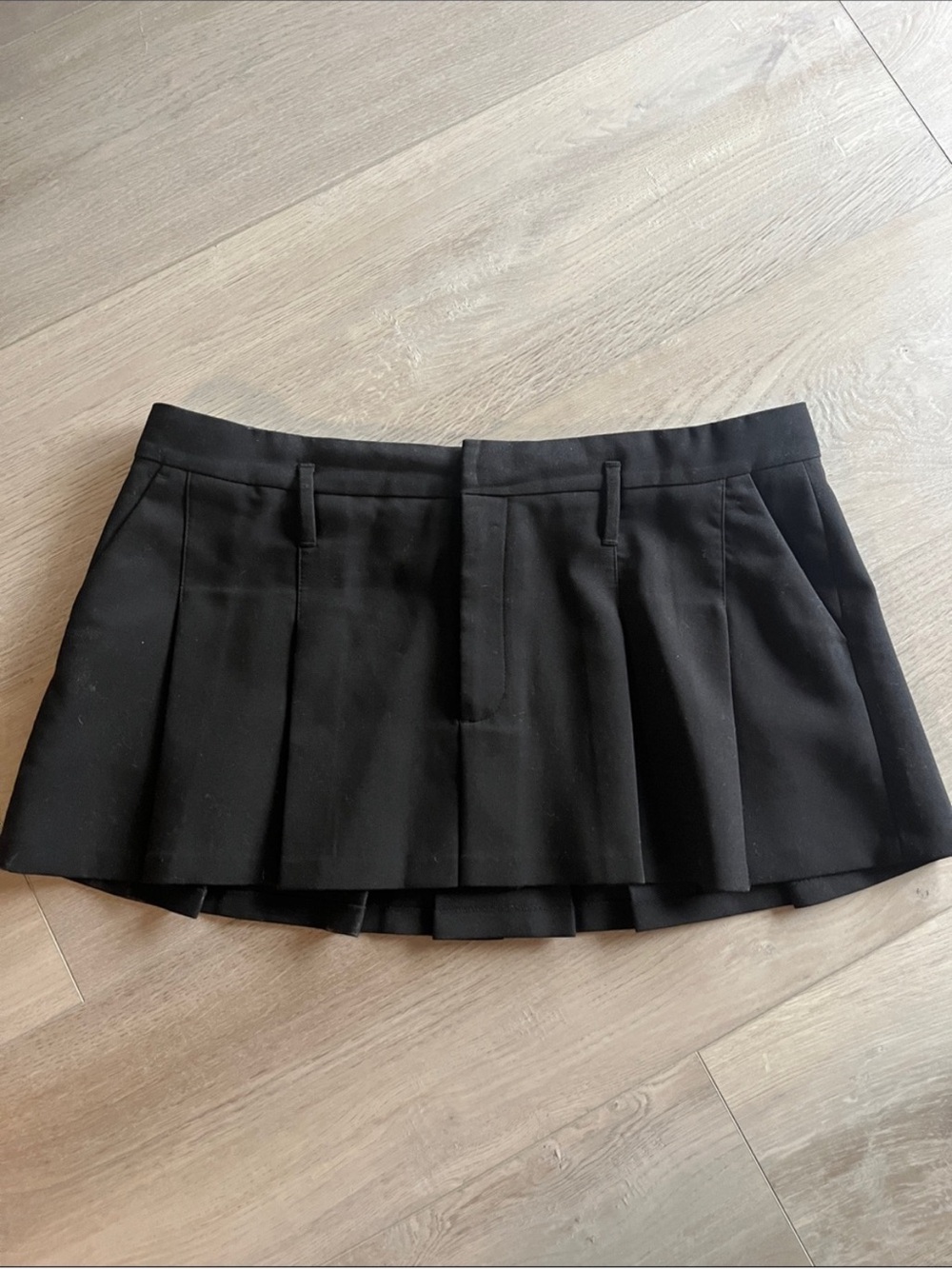 🆕 Zara Black Pleated Mini Skirt